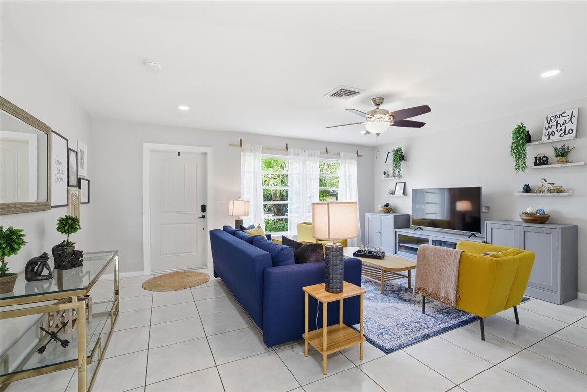 COUNTRY CLUB VILLAGE SEC A - Residential