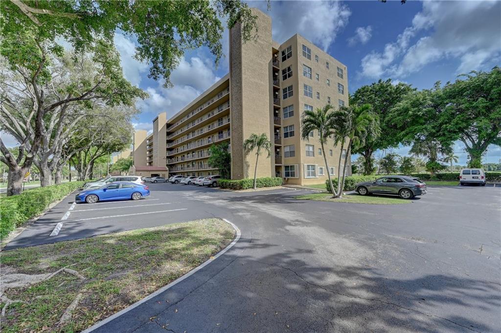 WATERS EDGE TOWER CONDO - Residential