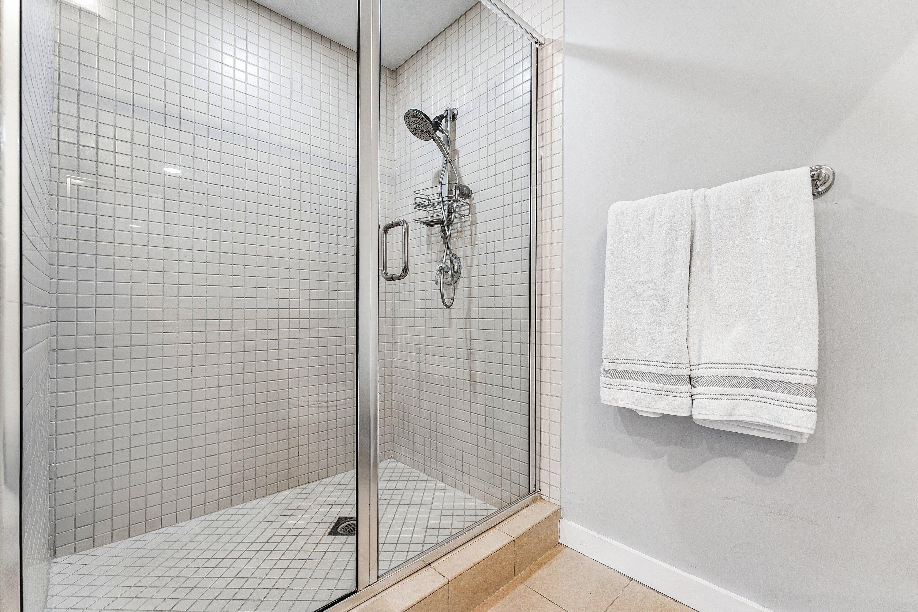 MERIDIAN DELRAY CONDO - Residential Lease