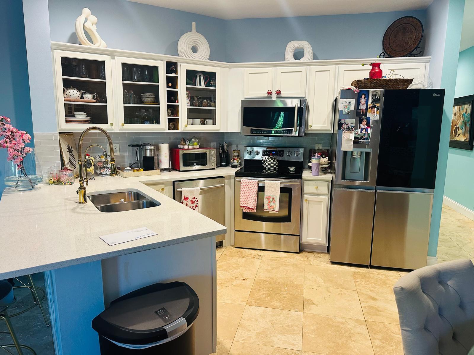 CASTLE PINES CONDOMINIUM - Residential Lease