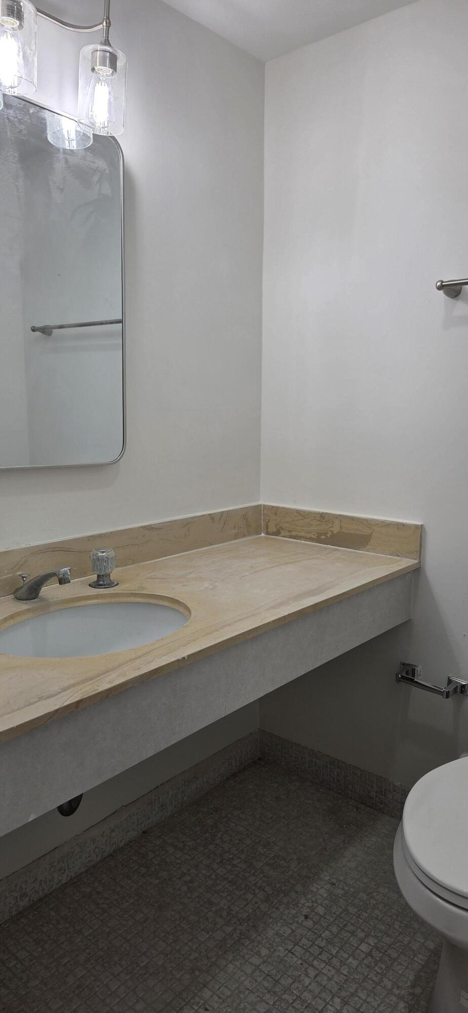 HEMISPHERES CONDO - Residential Lease