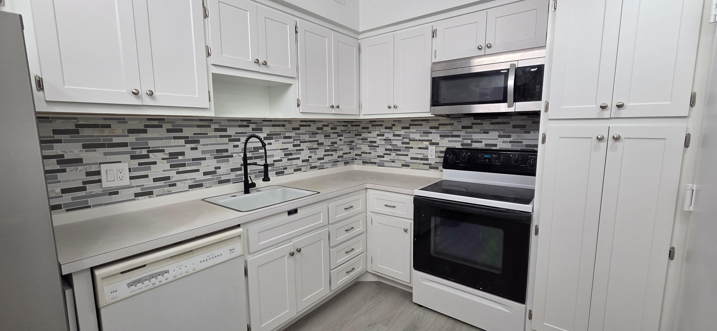 HEMISPHERES CONDO - Residential Lease