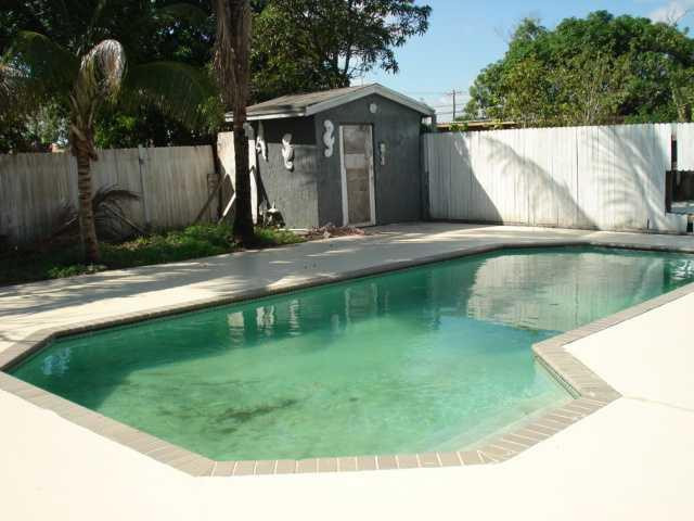 HUNTERS MANOR - Residential Lease