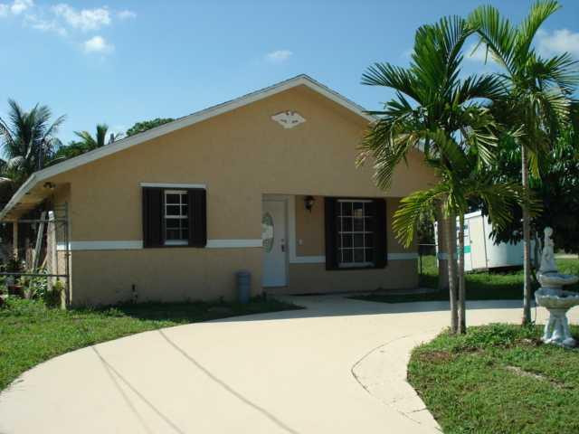 HUNTERS MANOR - Residential Lease