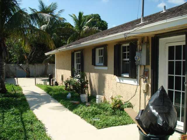 HUNTERS MANOR - Residential Lease