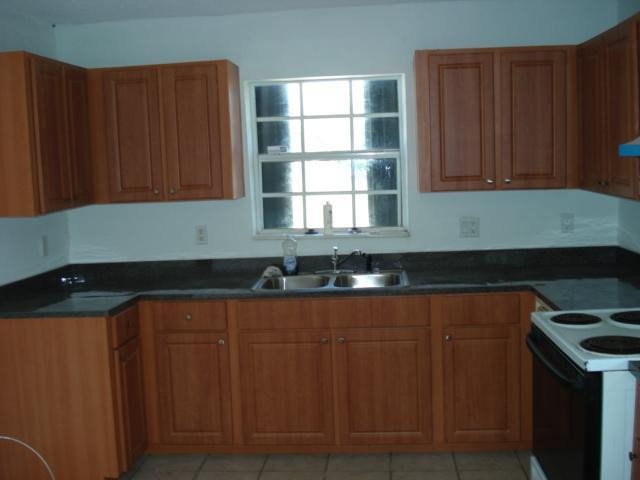 HUNTERS MANOR - Residential Lease