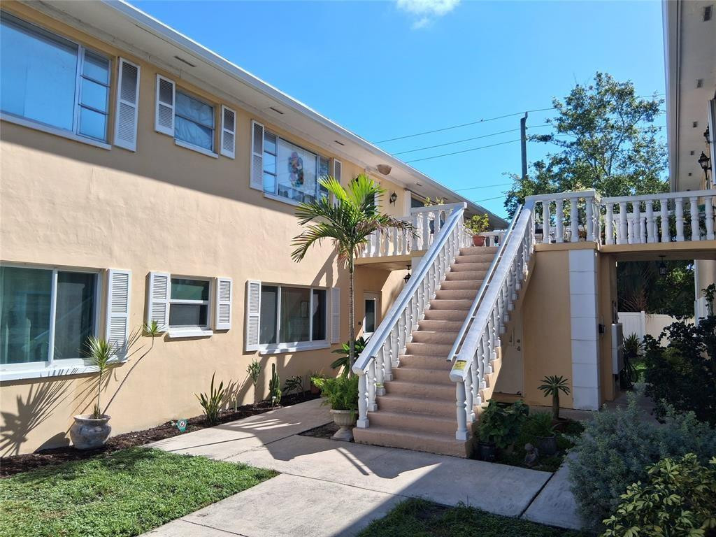 IMPERIAL POINT GARDENS CONDO - Residential