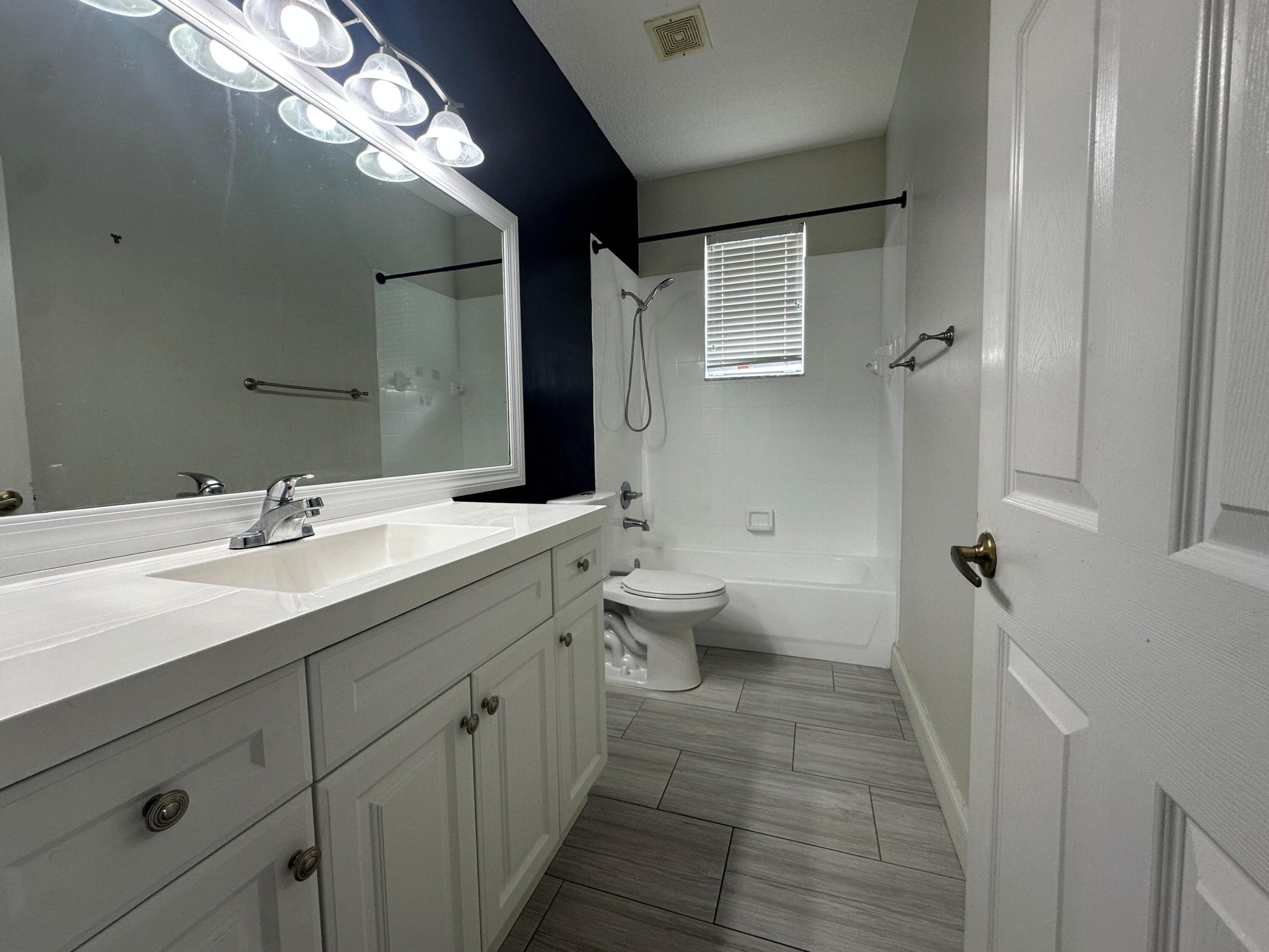 EMERALD ESTATES SUB - Residential