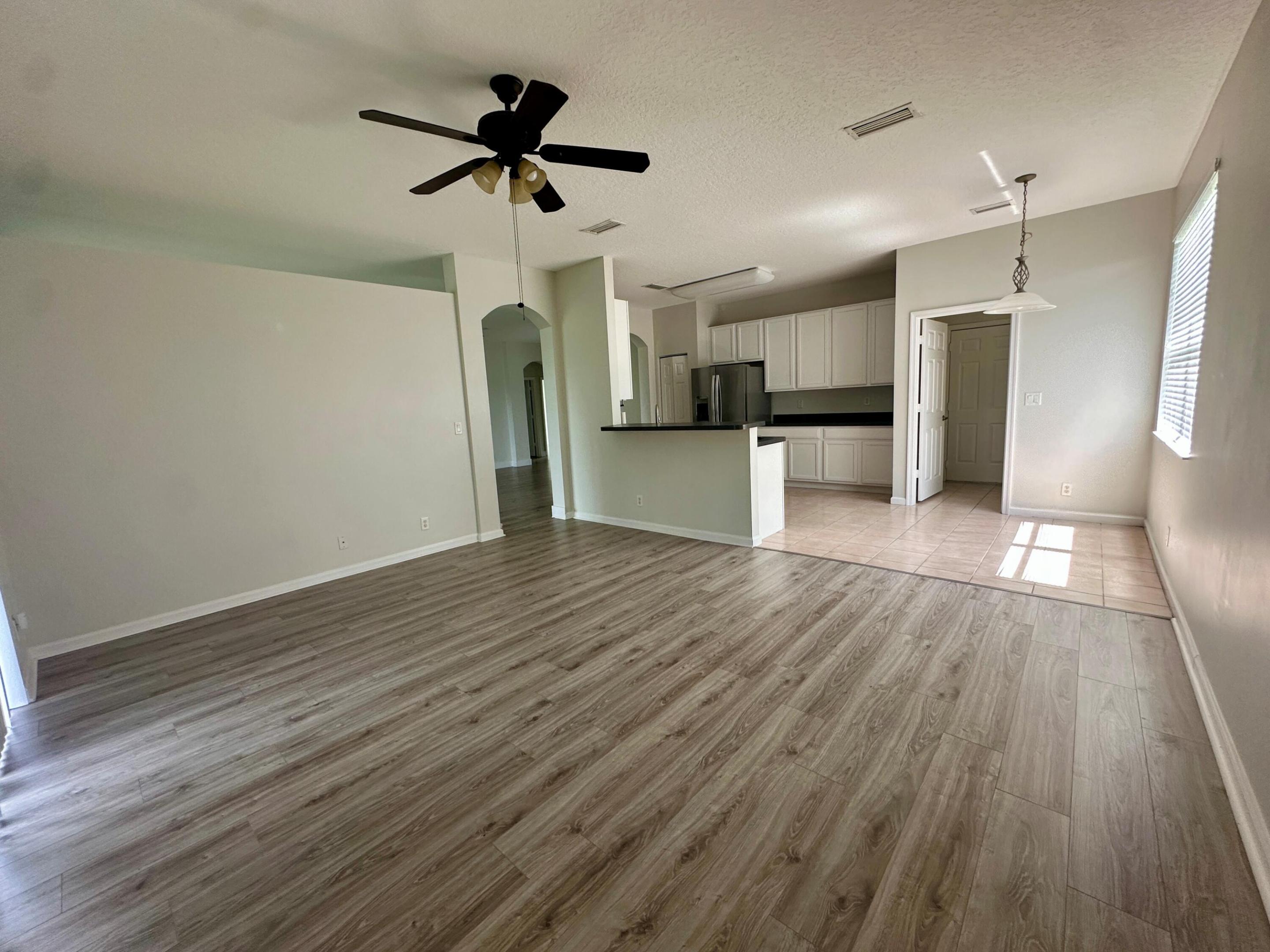 EMERALD ESTATES SUB - Residential