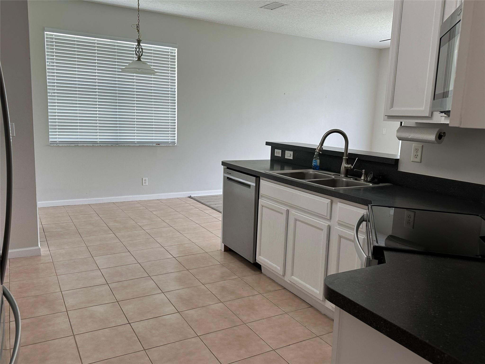 EMERALD ESTATES SUB - Residential
