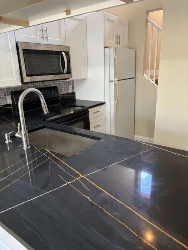 NAPOLI GARDENS AT CORAL SPRINGS - Residential Lease