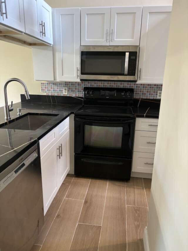 NAPOLI GARDENS AT CORAL SPRINGS - Residential Lease