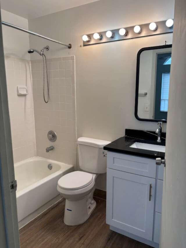 NAPOLI GARDENS AT CORAL SPRINGS - Residential Lease