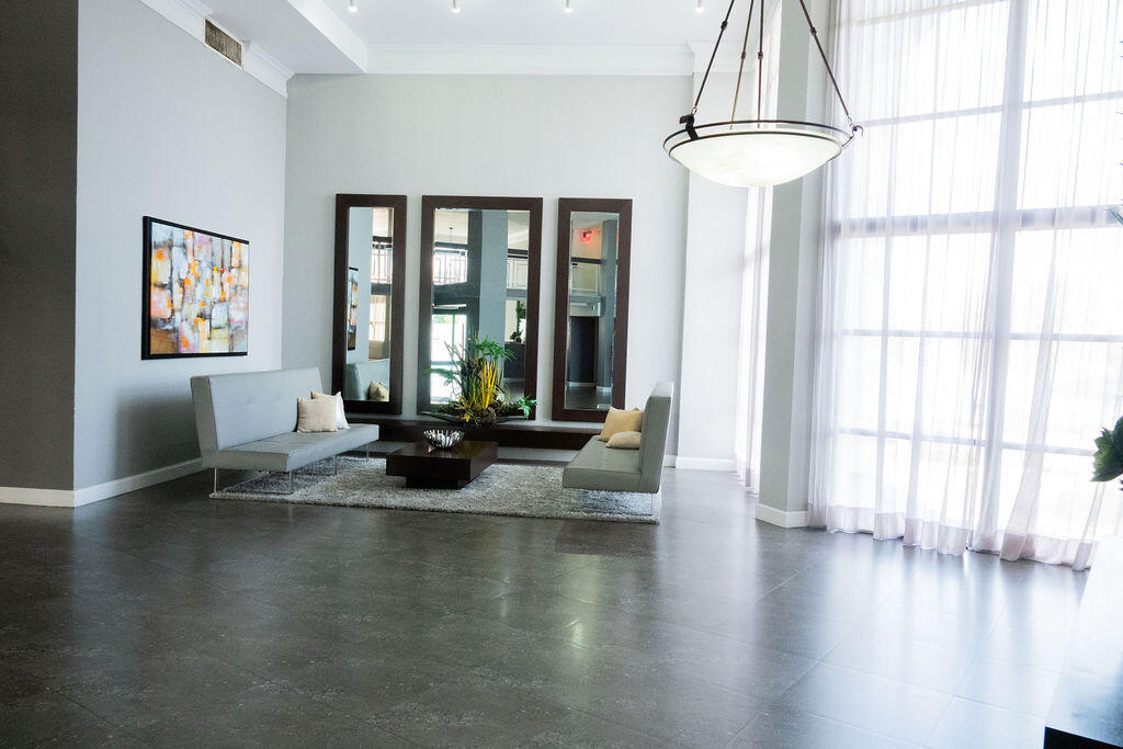 200 LESLIE CONDO - Residential