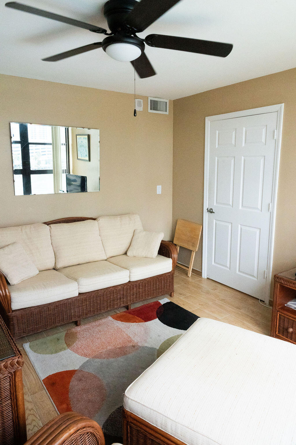 200 LESLIE CONDO - Residential