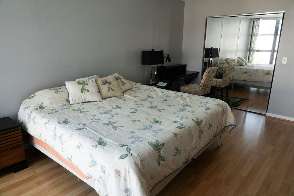 200 LESLIE CONDO - Residential