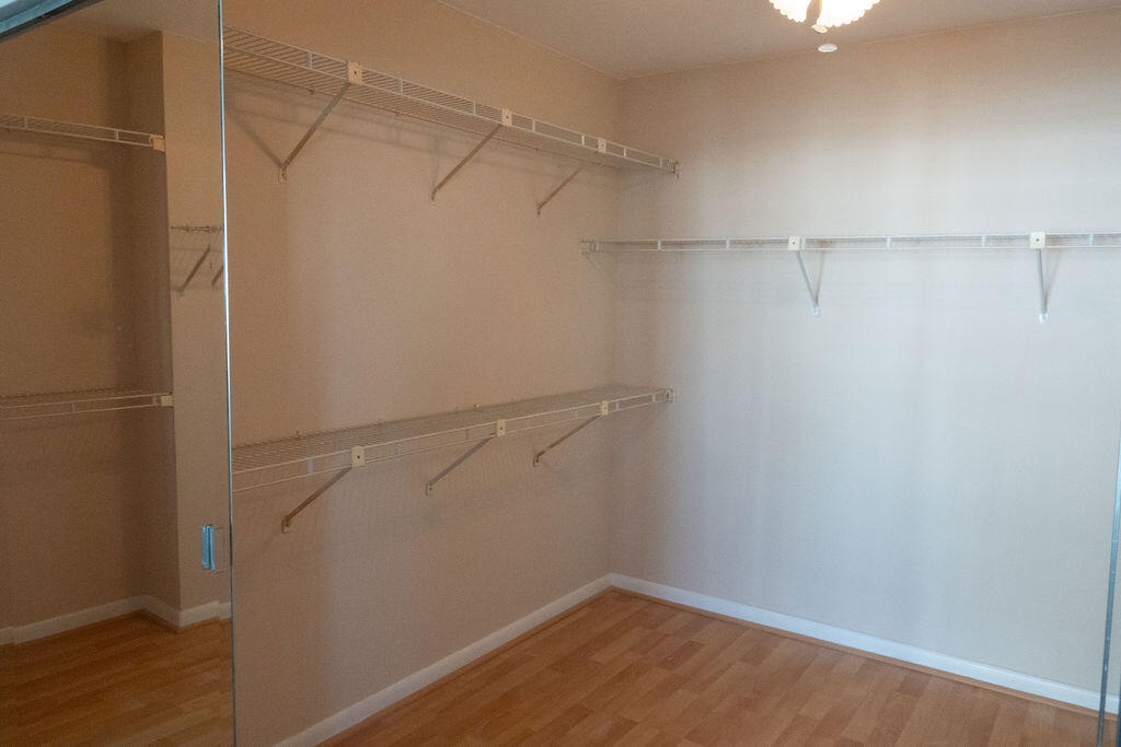 200 LESLIE CONDO - Residential