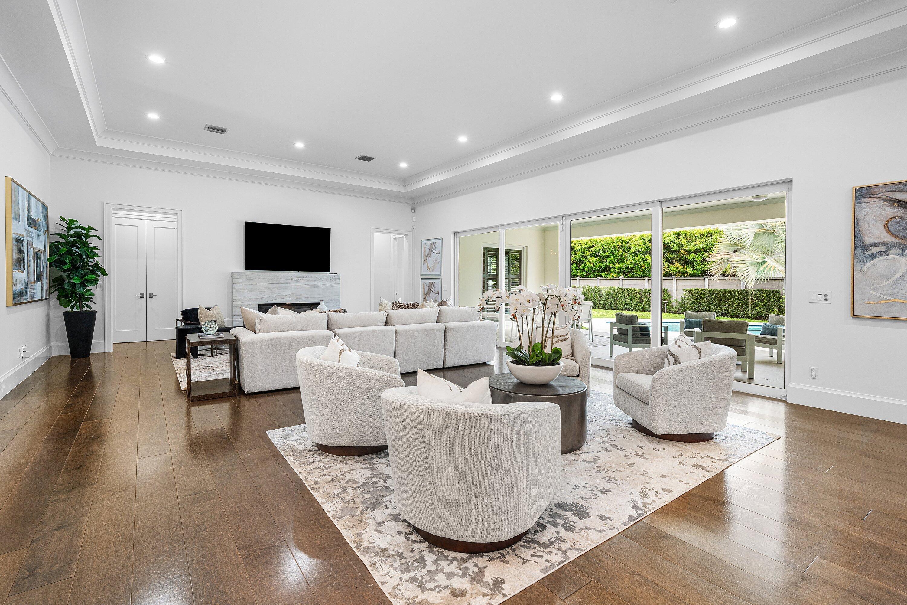 MACHLE PROPERTY ON AM 49 - Residential