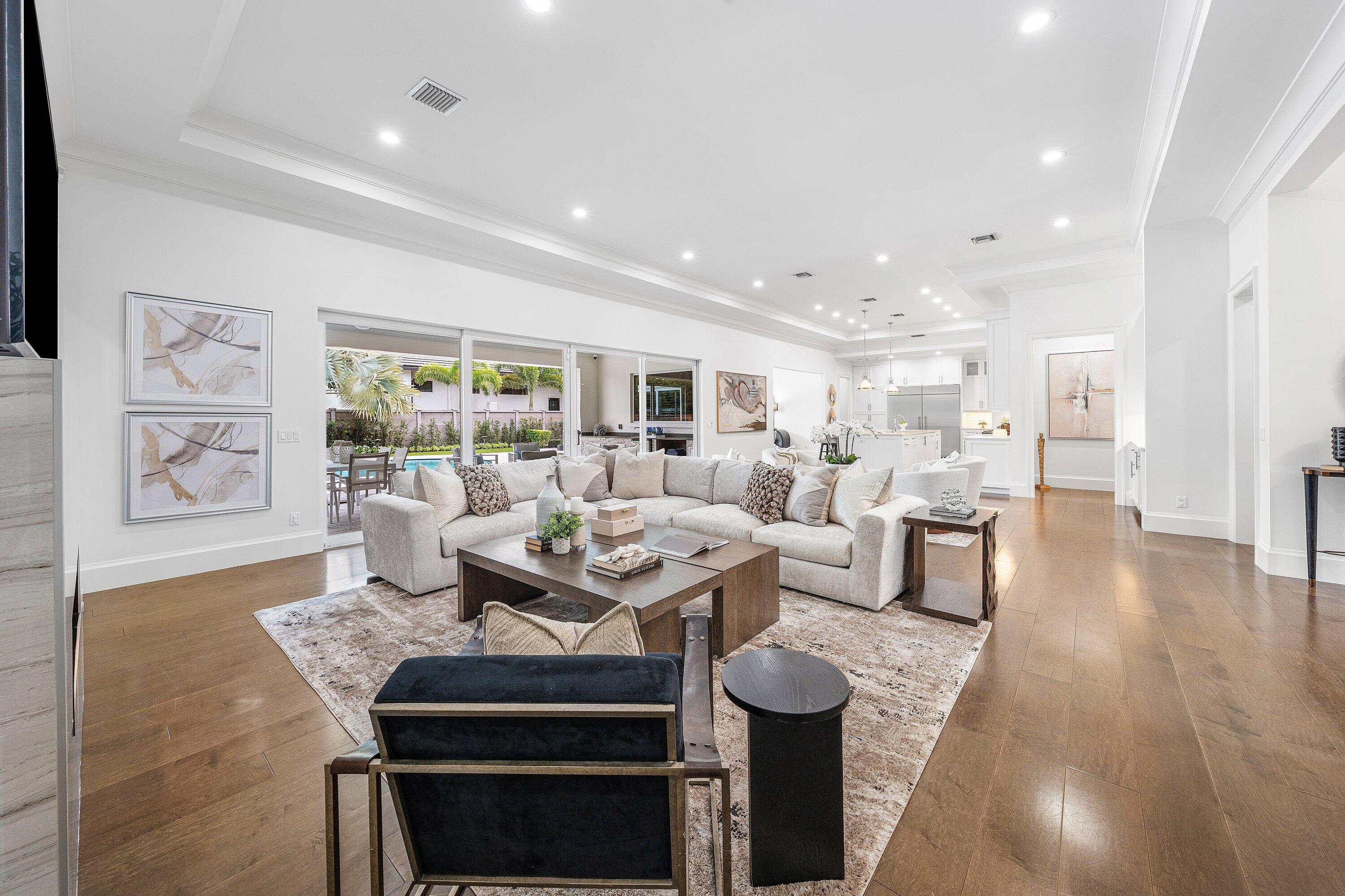 MACHLE PROPERTY ON AM 49 - Residential