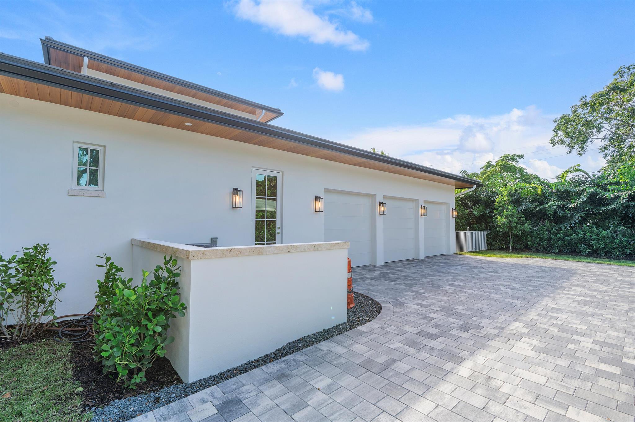 CORAL GABLES RIVIERA SEC 11 REV - Residential