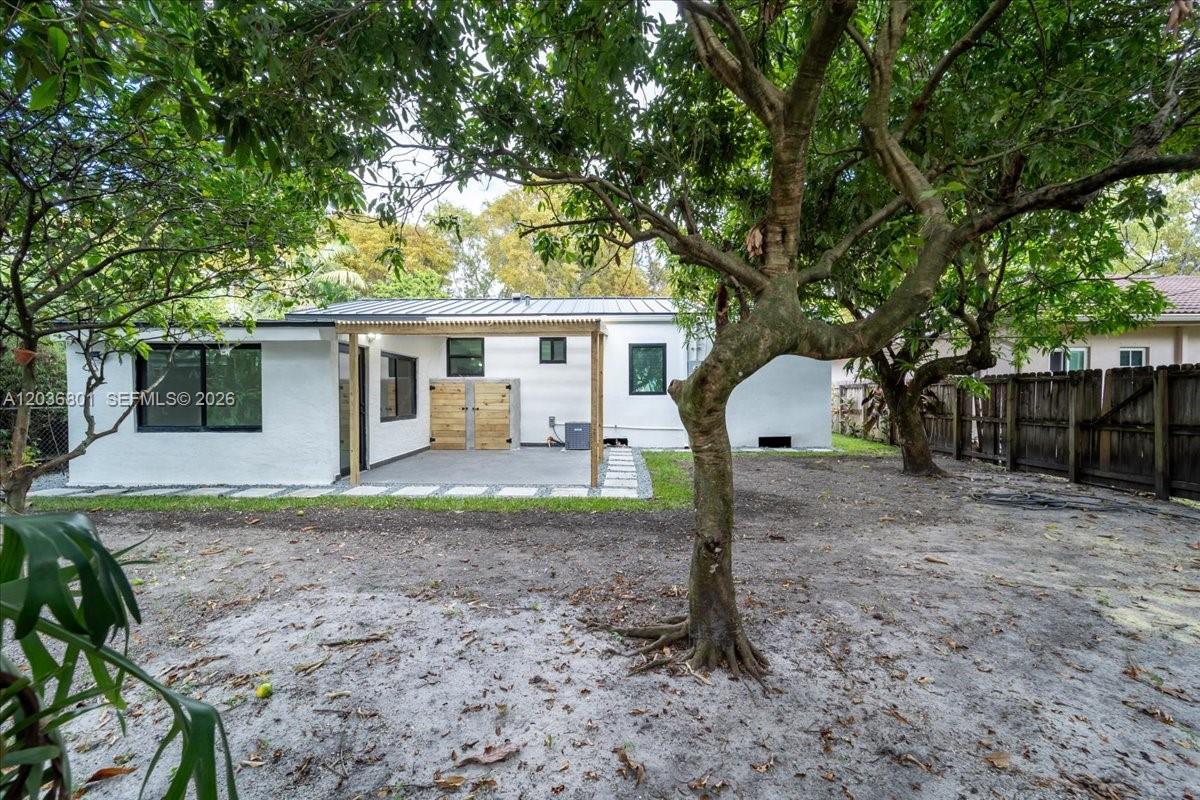 HILLS TRAIL GROVE - Residential Lease