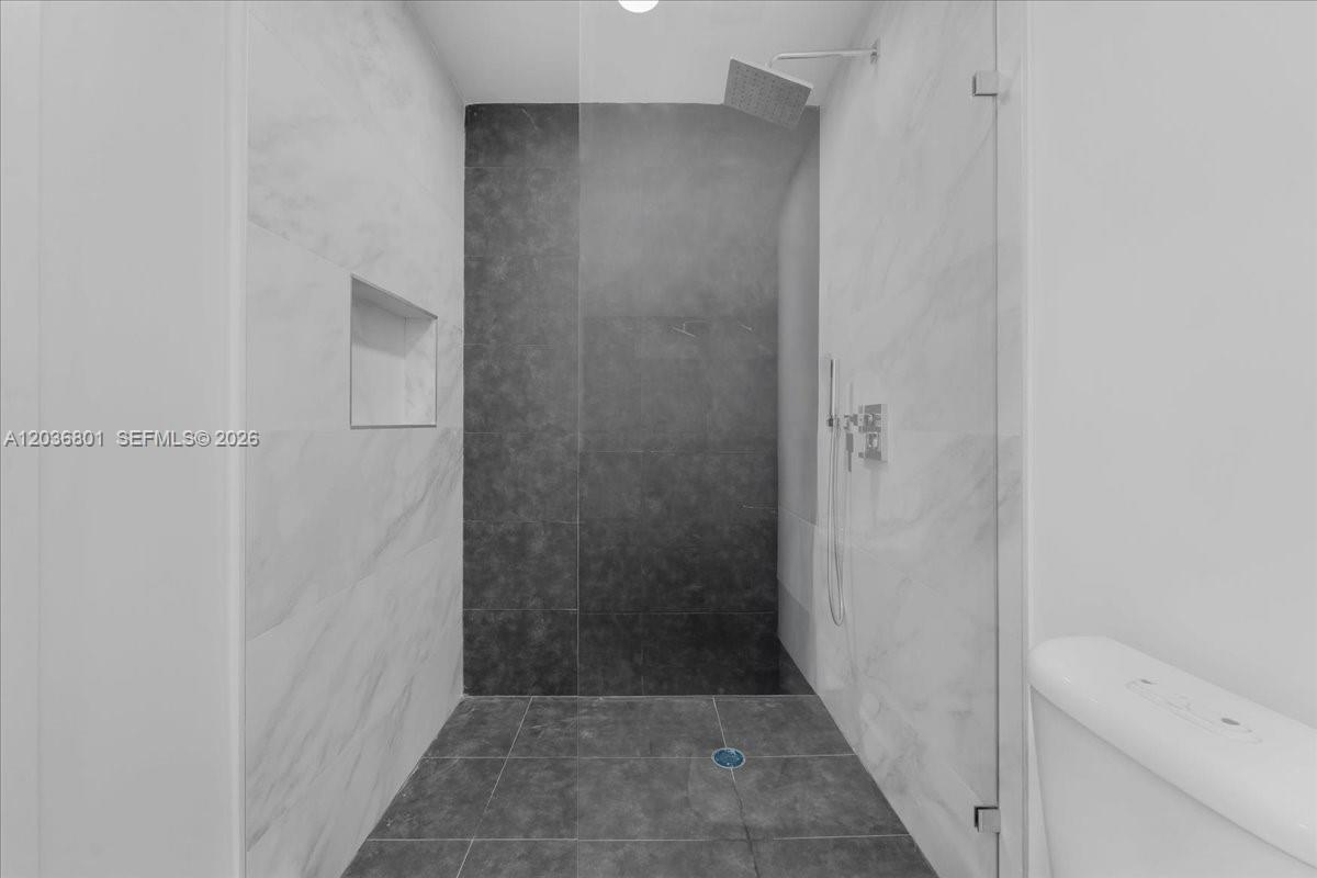 HILLS TRAIL GROVE - Residential Lease