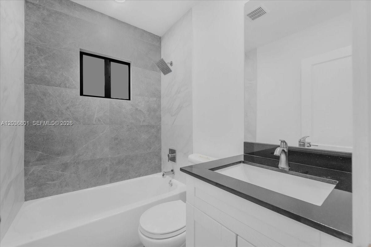 HILLS TRAIL GROVE - Residential Lease
