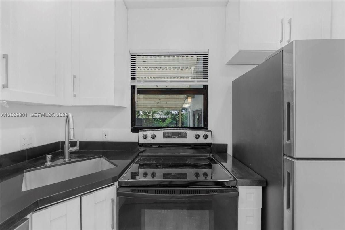 HILLS TRAIL GROVE - Residential Lease