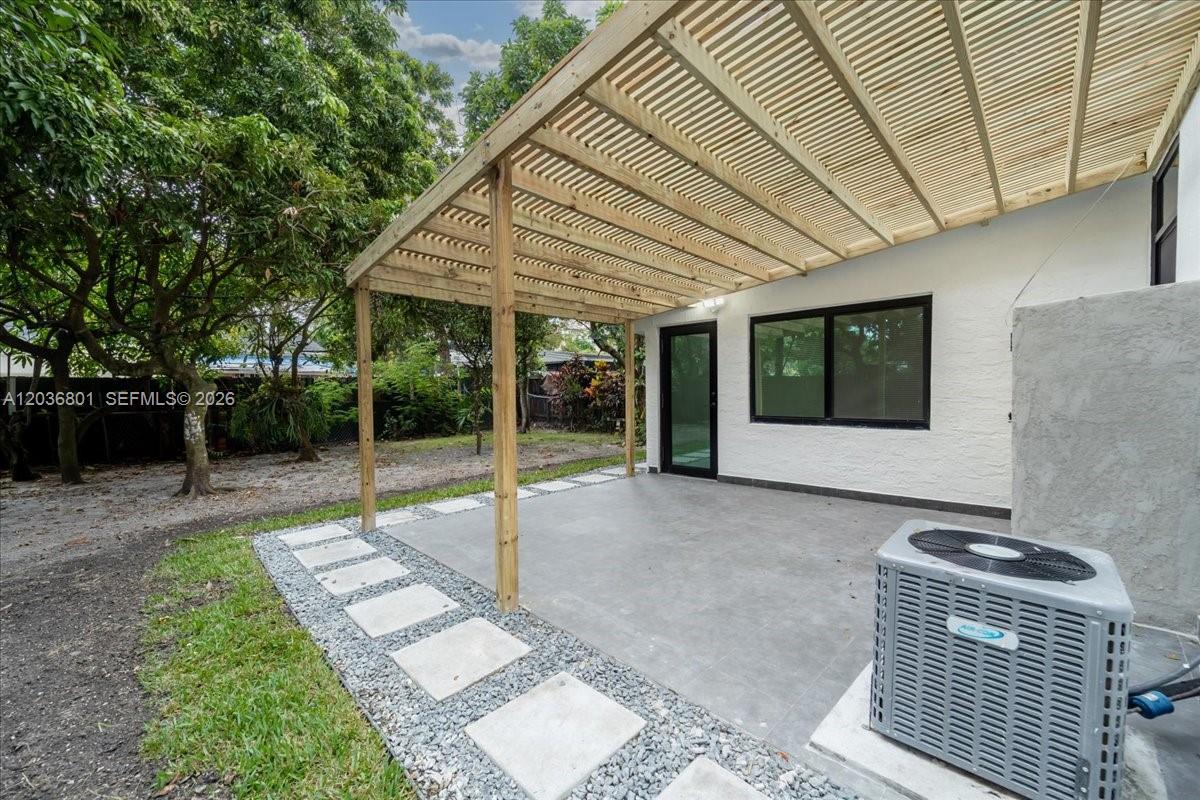 HILLS TRAIL GROVE - Residential Lease