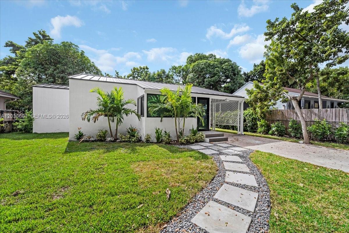 HILLS TRAIL GROVE - Residential Lease