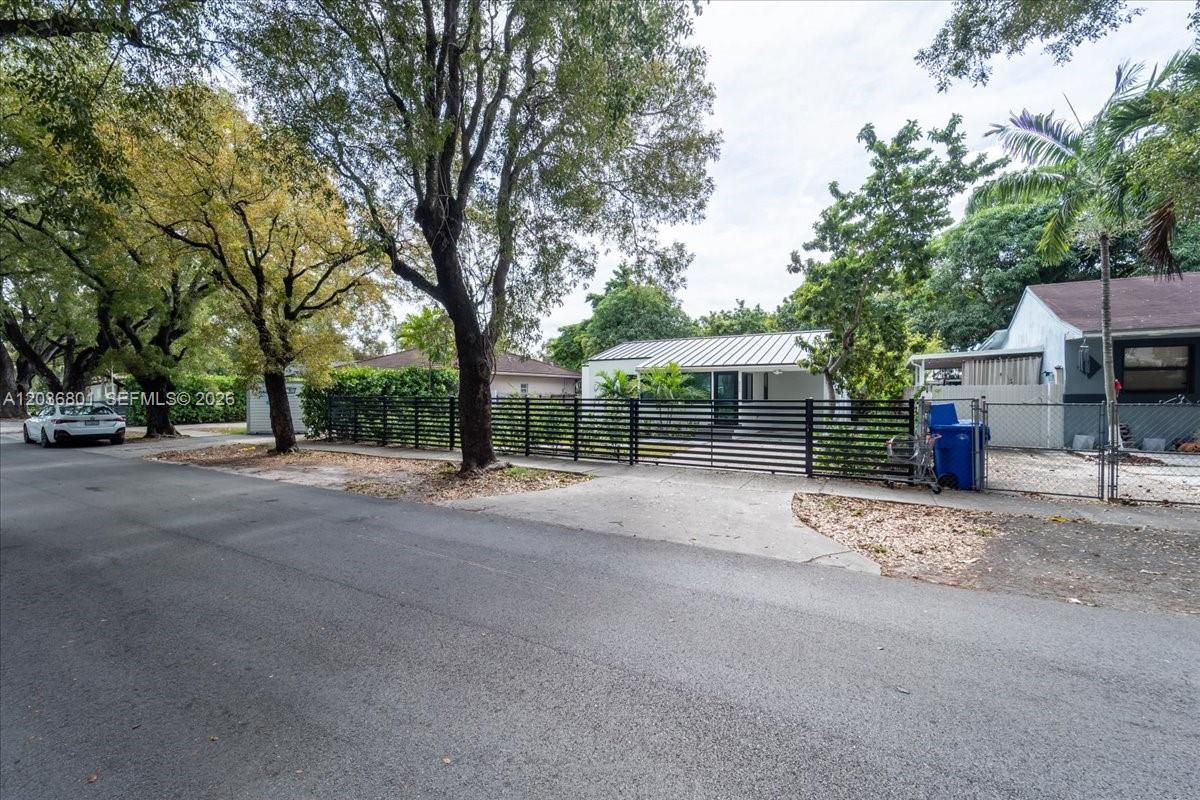 HILLS TRAIL GROVE - Residential Lease
