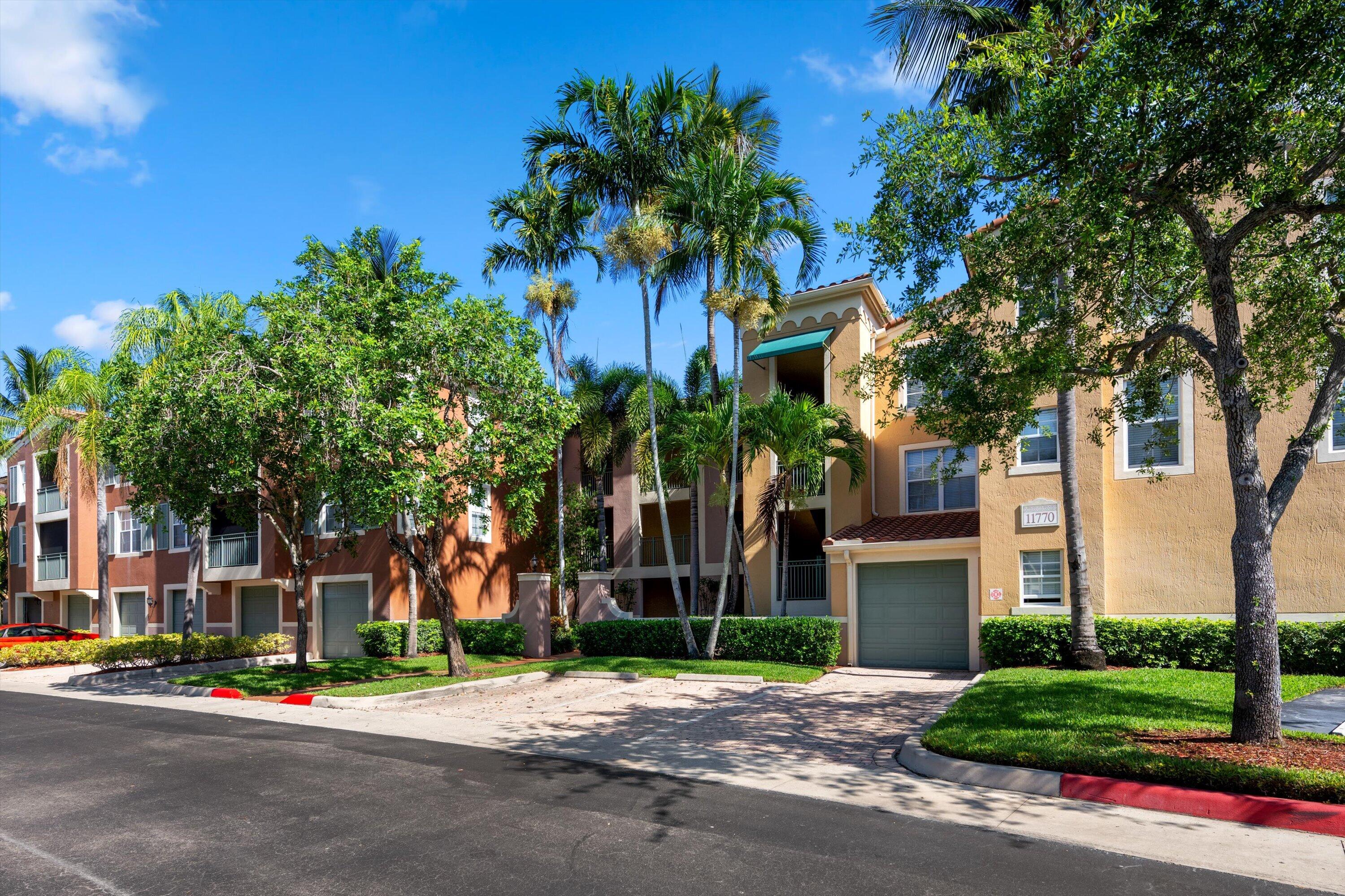 ST ANDREWS AT POLO CLUB CONDO - Residential