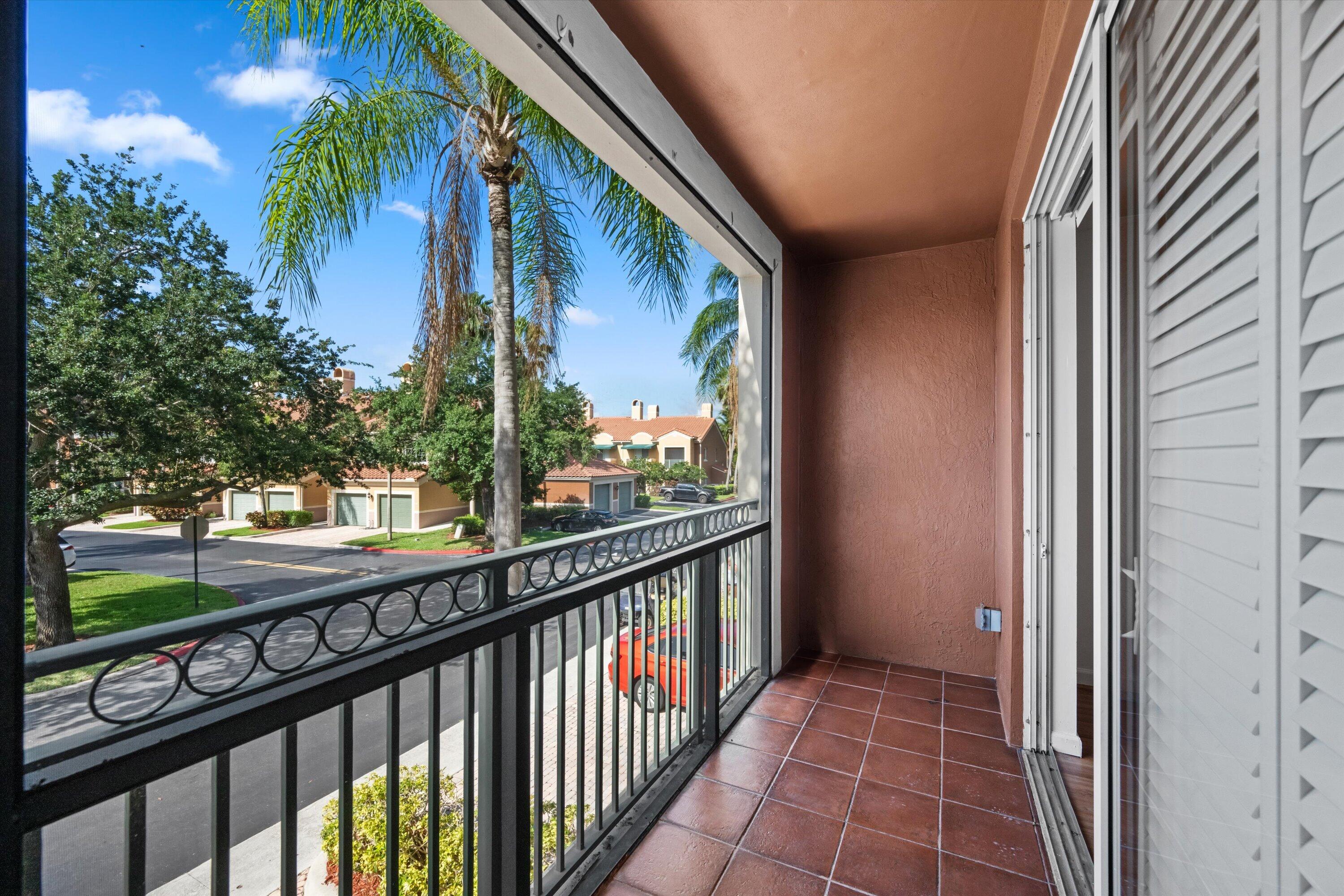 ST ANDREWS AT POLO CLUB CONDO - Residential
