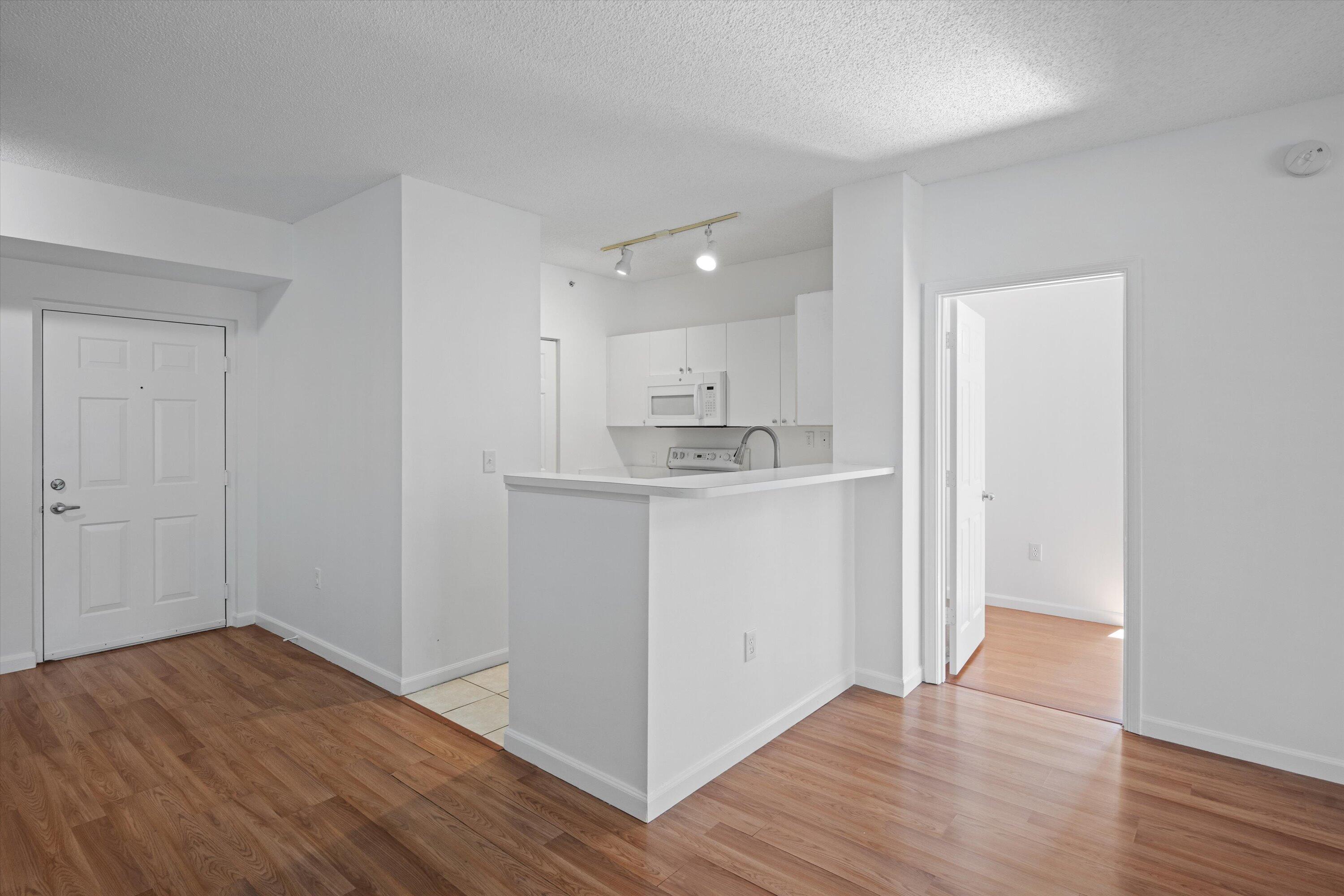 ST ANDREWS AT POLO CLUB CONDO - Residential