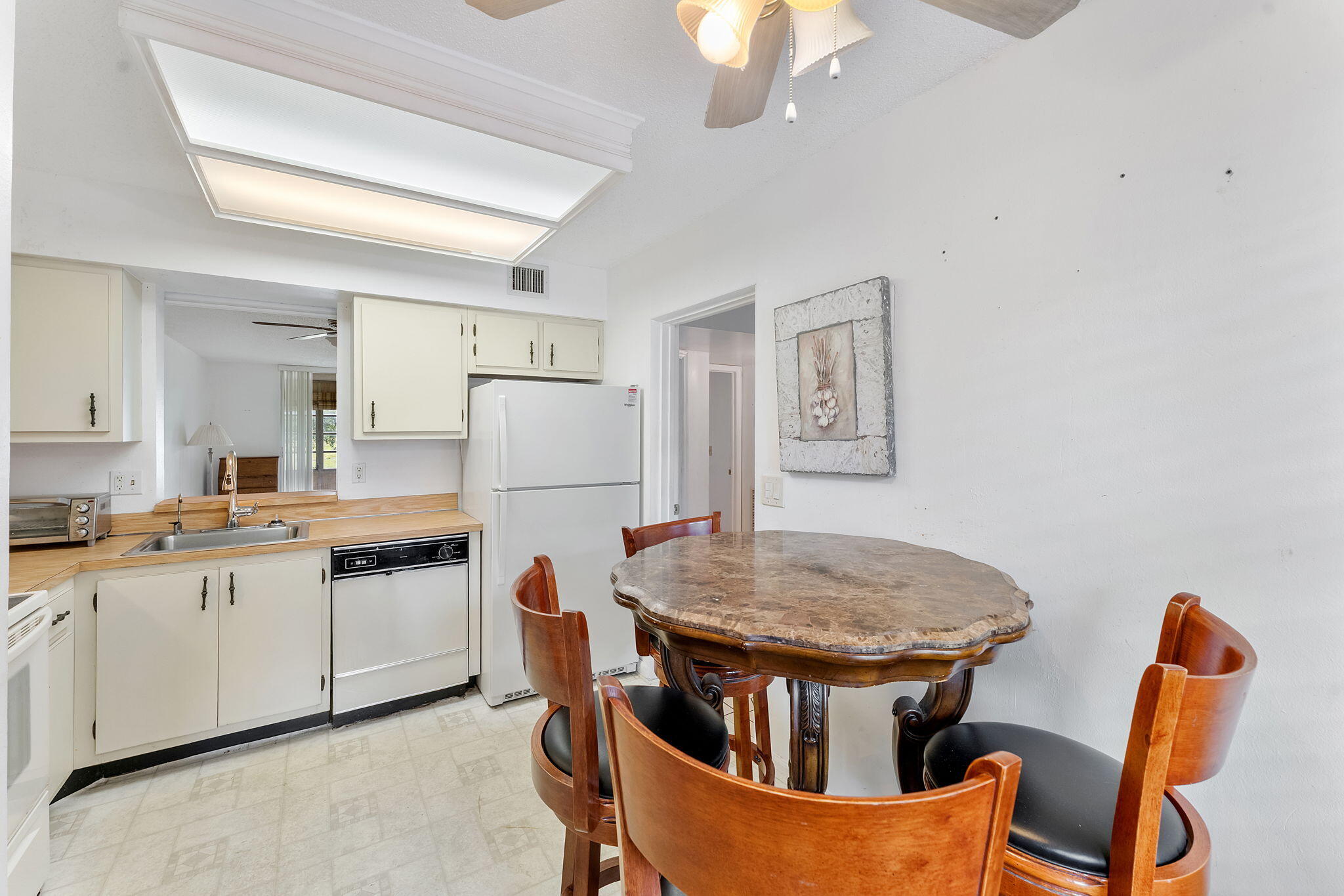 PALM LAKES CONDO - Residential