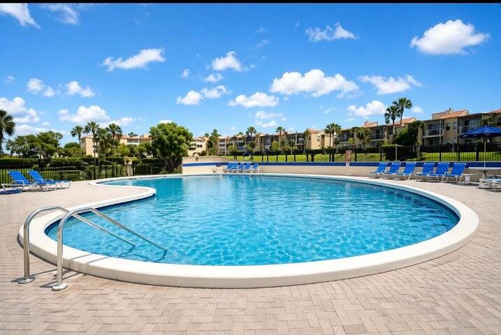 PALM LAKES CONDO - Residential