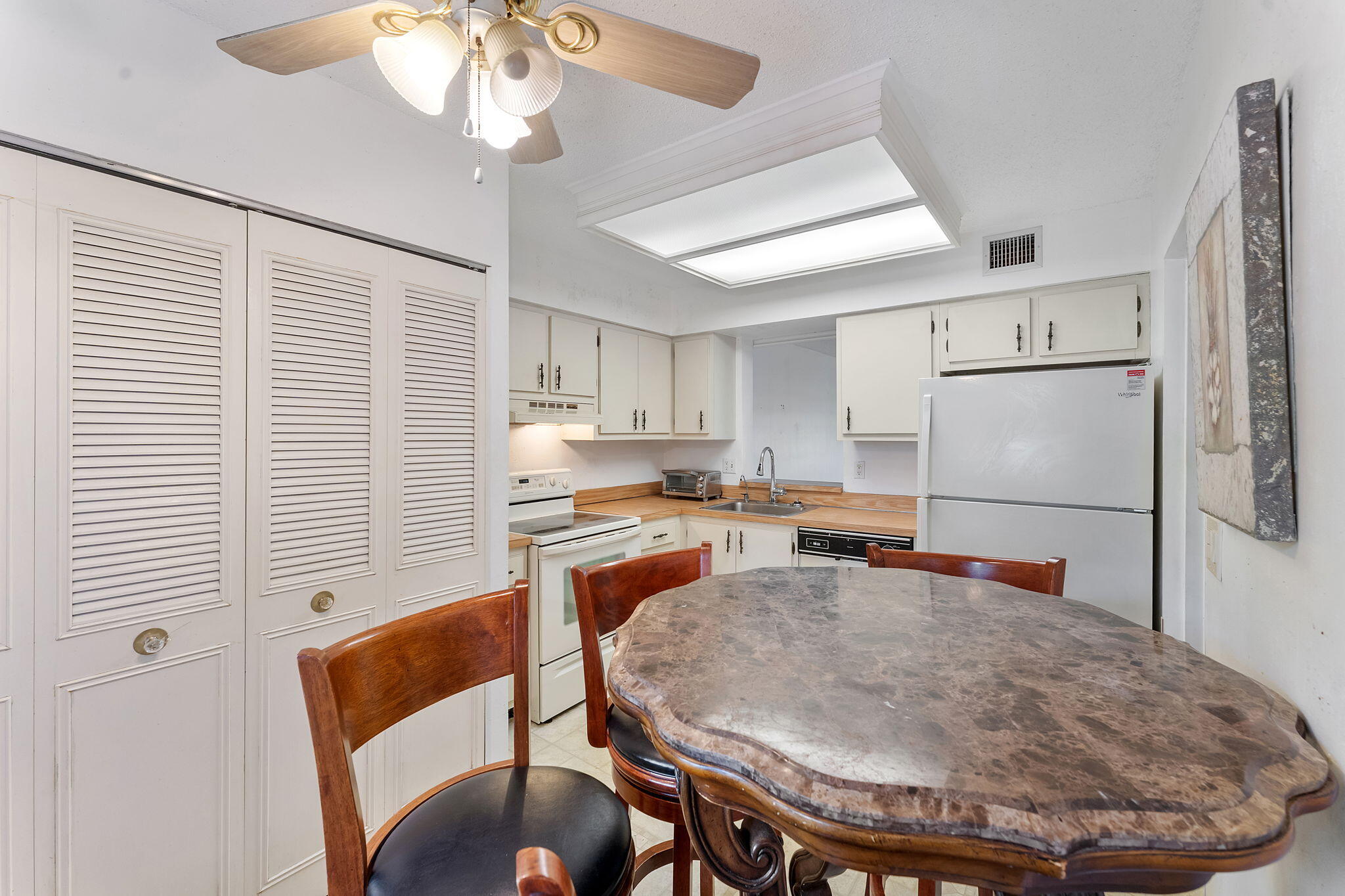 PALM LAKES CONDO - Residential