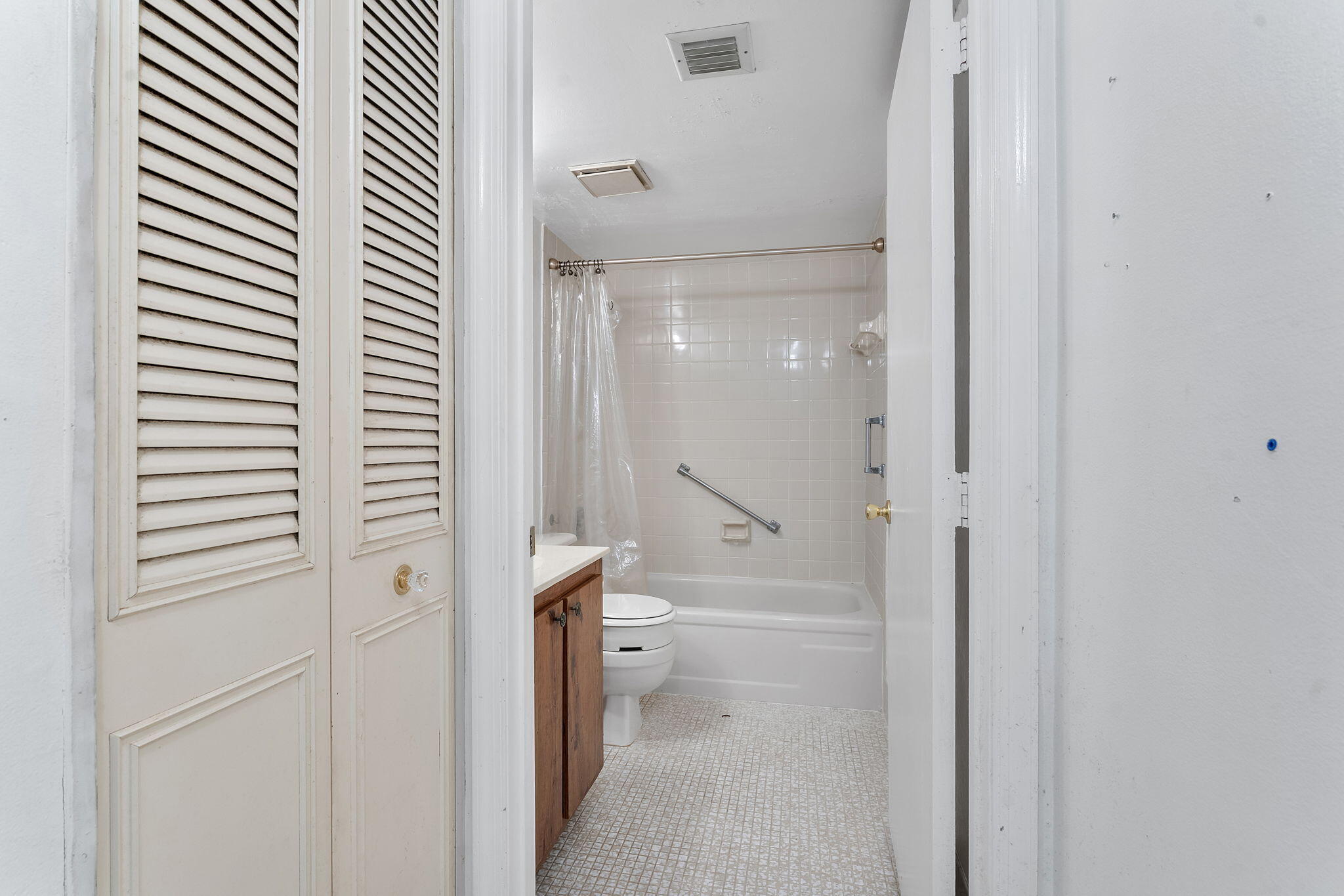 PALM LAKES CONDO - Residential