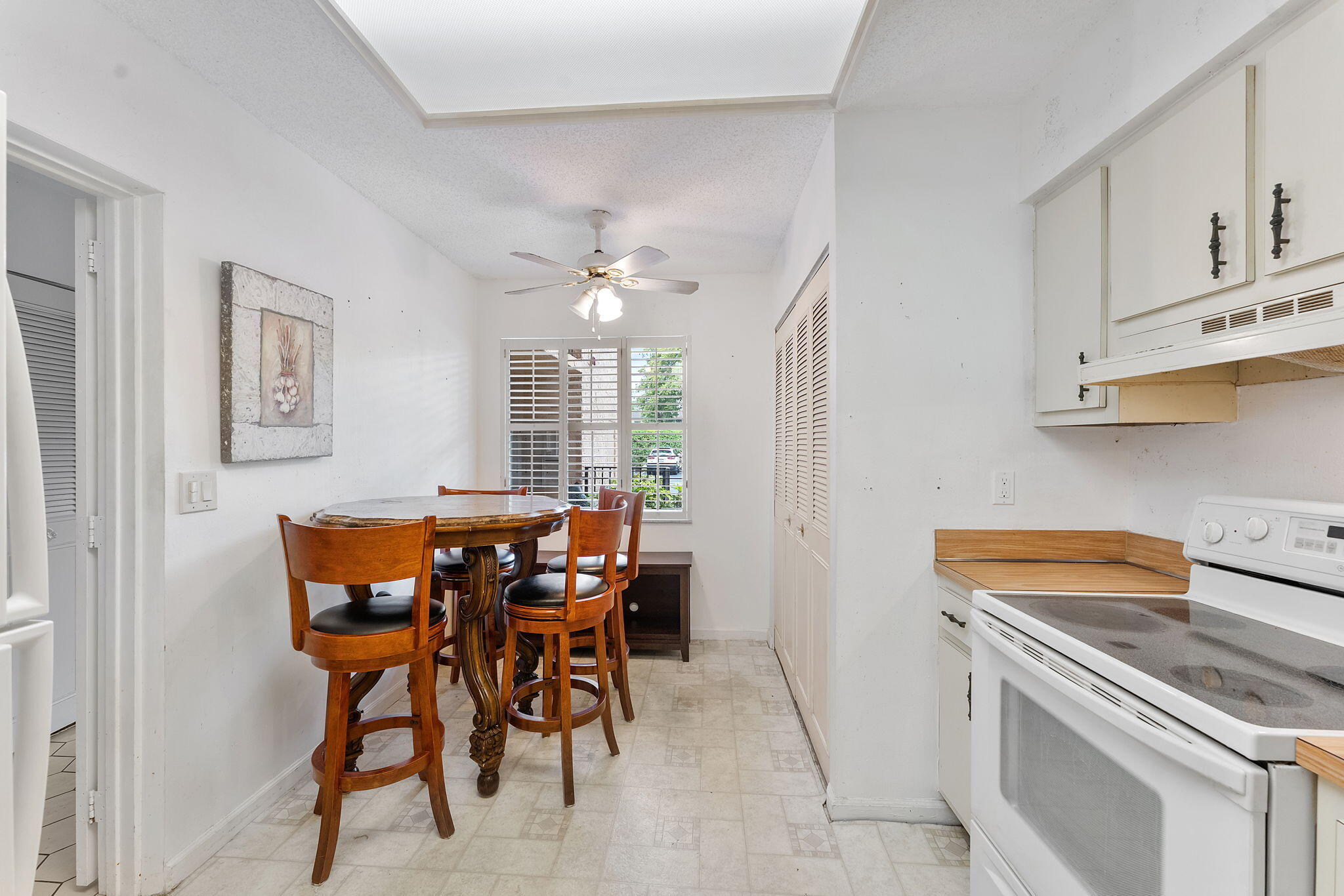 PALM LAKES CONDO - Residential