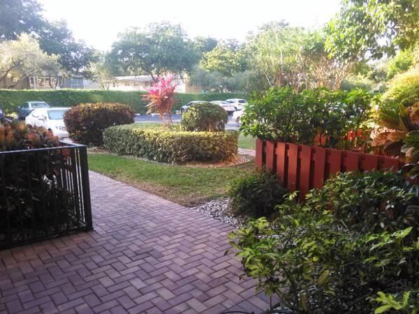 PALM LAKES CONDO - Residential