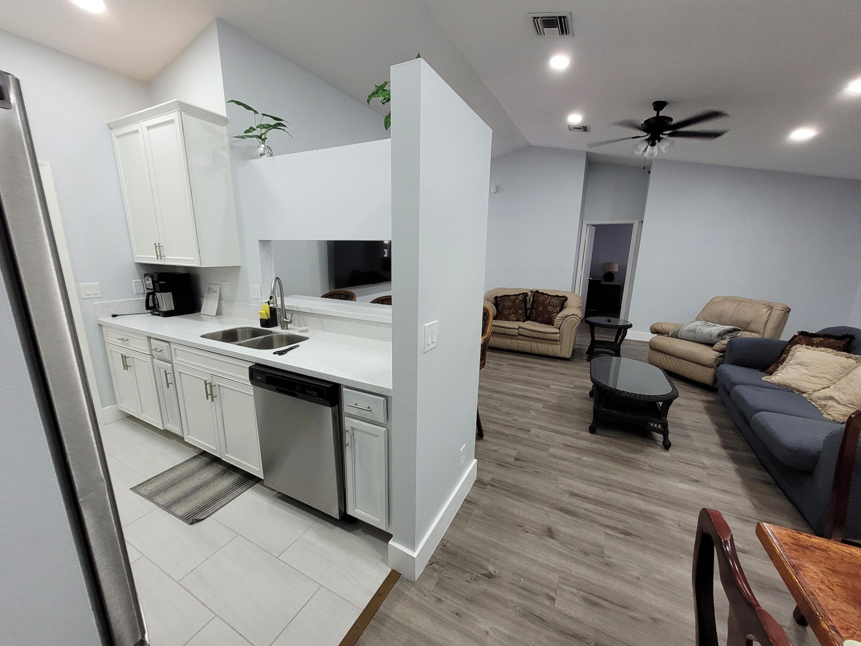 WATERWAY COVE OF WELLINGTON - Residential Lease