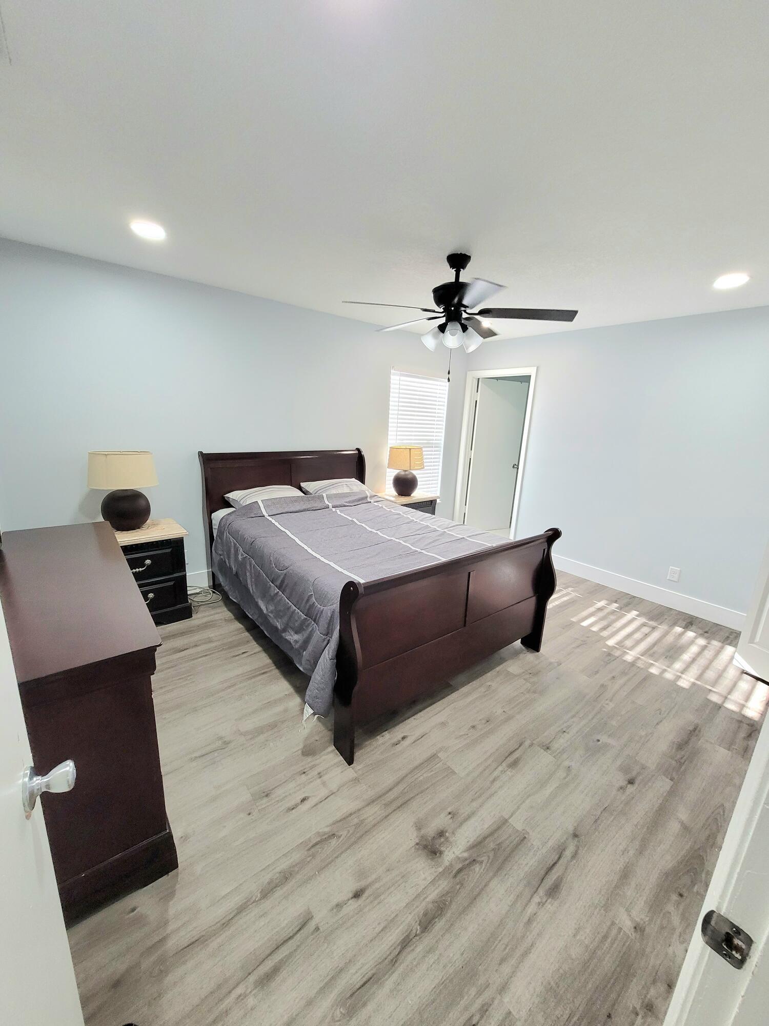 WATERWAY COVE OF WELLINGTON - Residential Lease