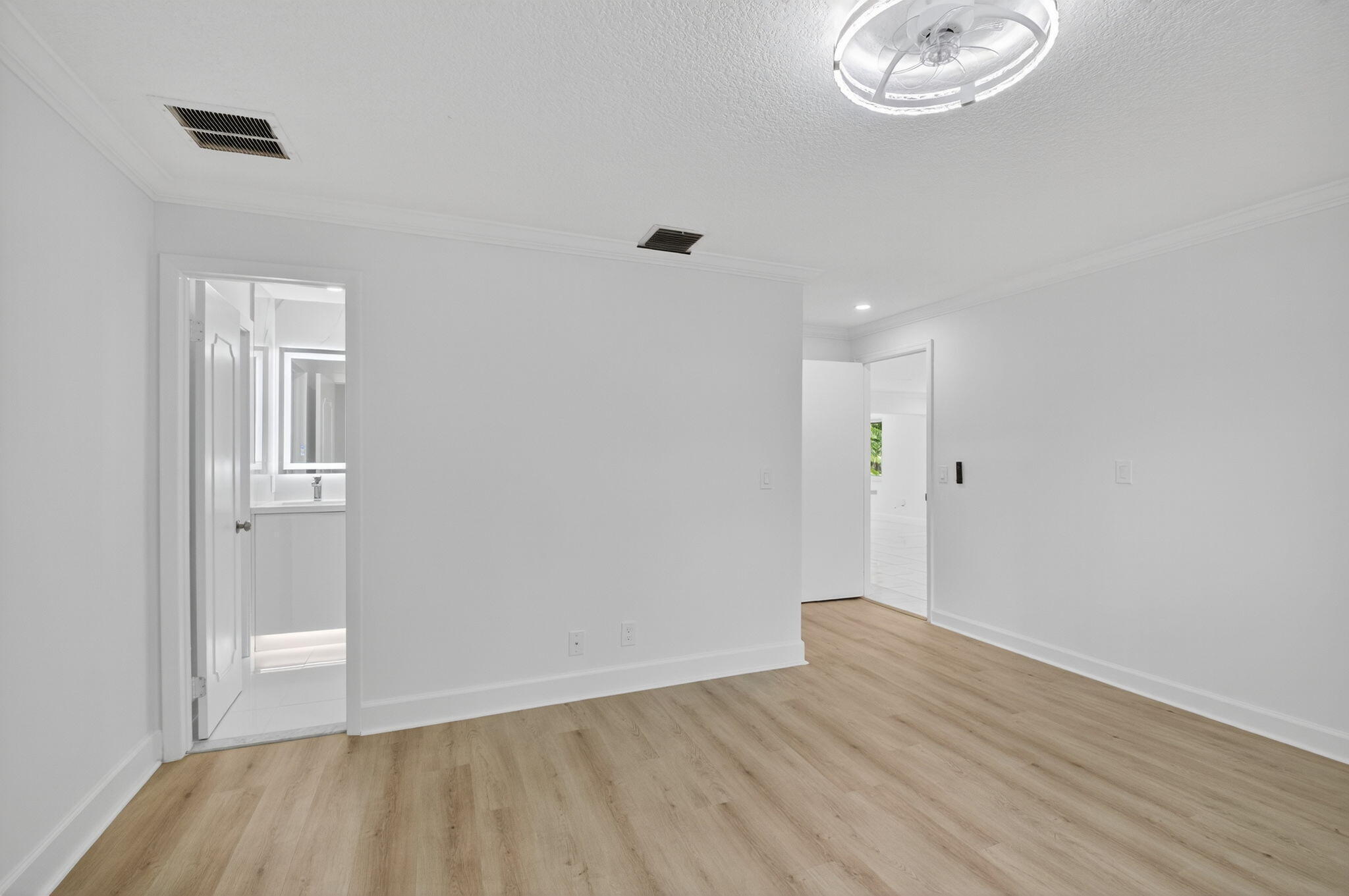 KINGSLAND PINES - Residential