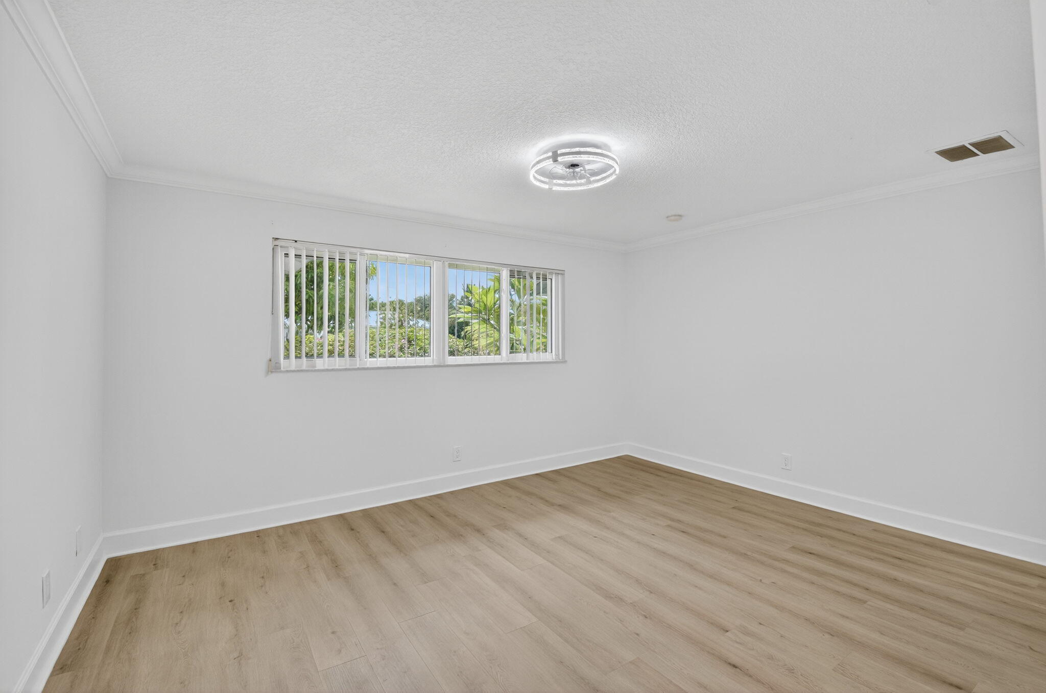 KINGSLAND PINES - Residential