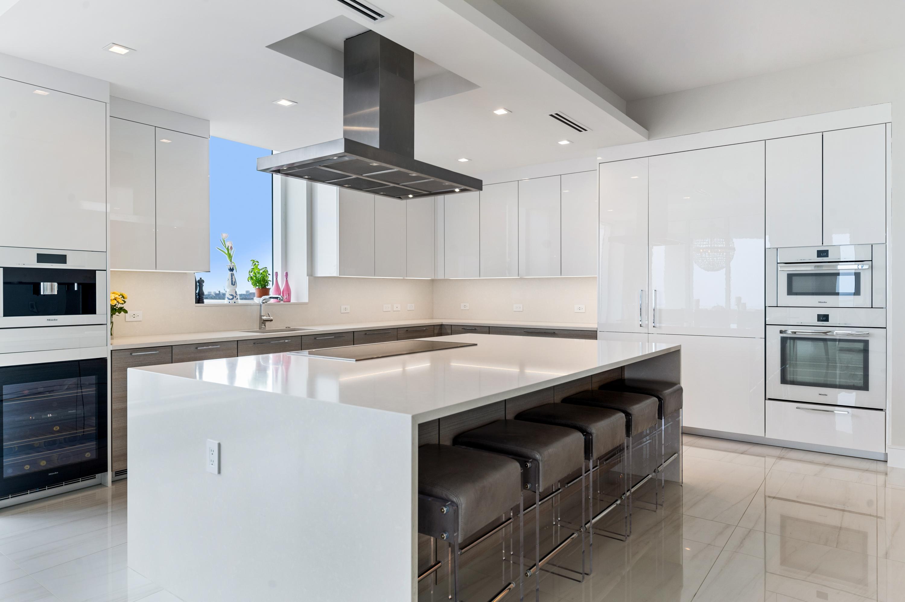 VISTABLUE SINGER ISLAND CONDO - Residential