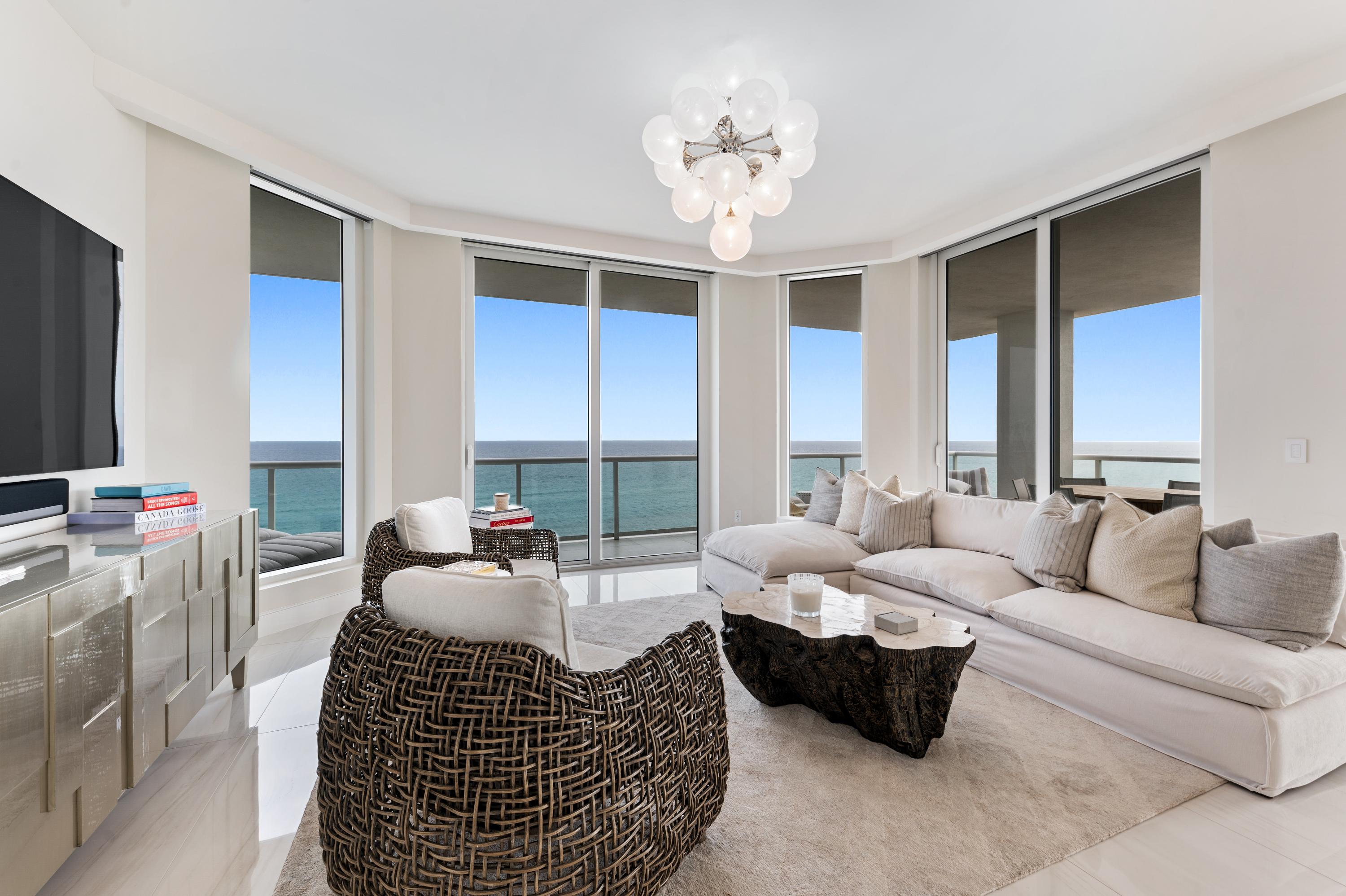 VISTABLUE SINGER ISLAND CONDO - Residential