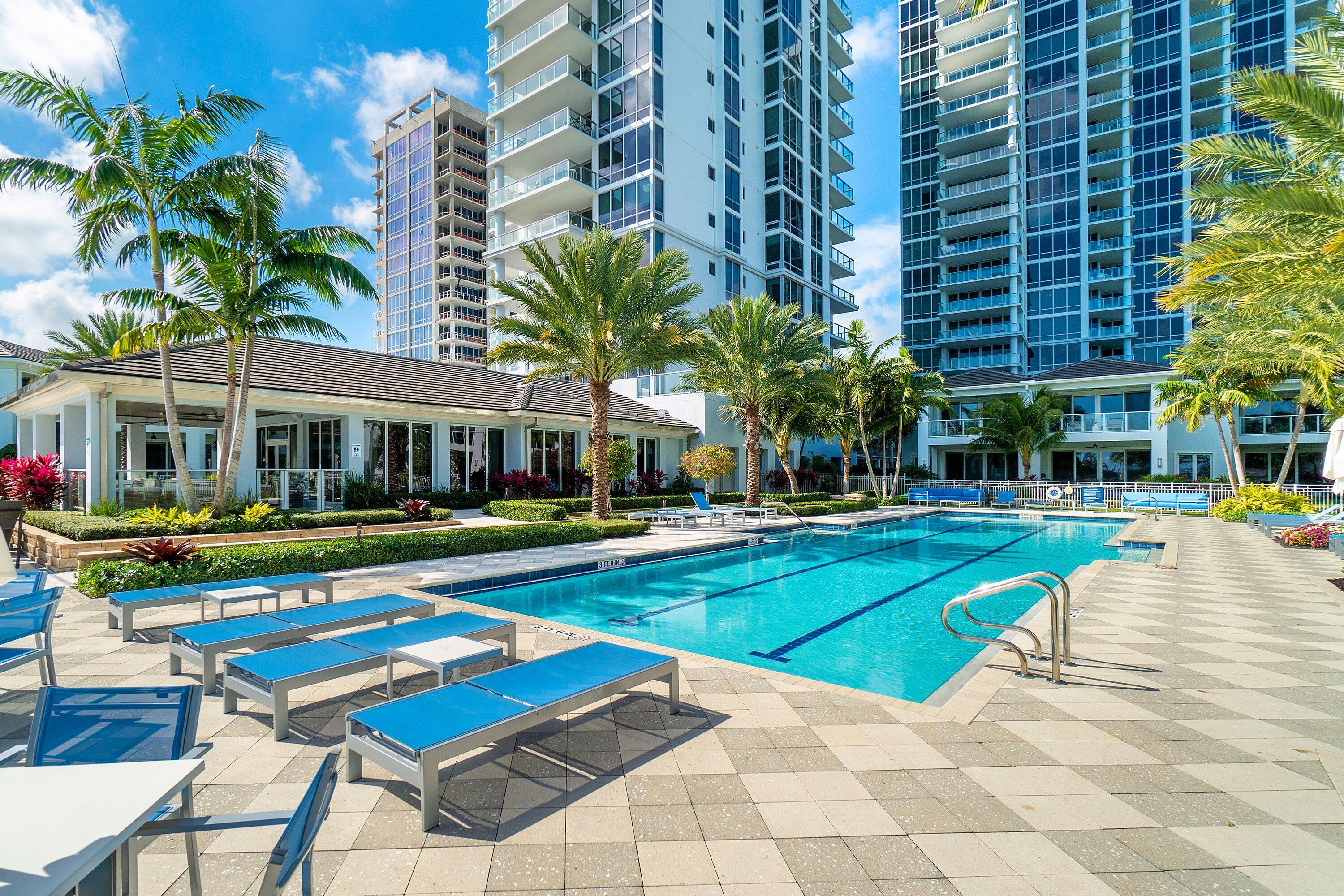 WATER CLUB - Residential