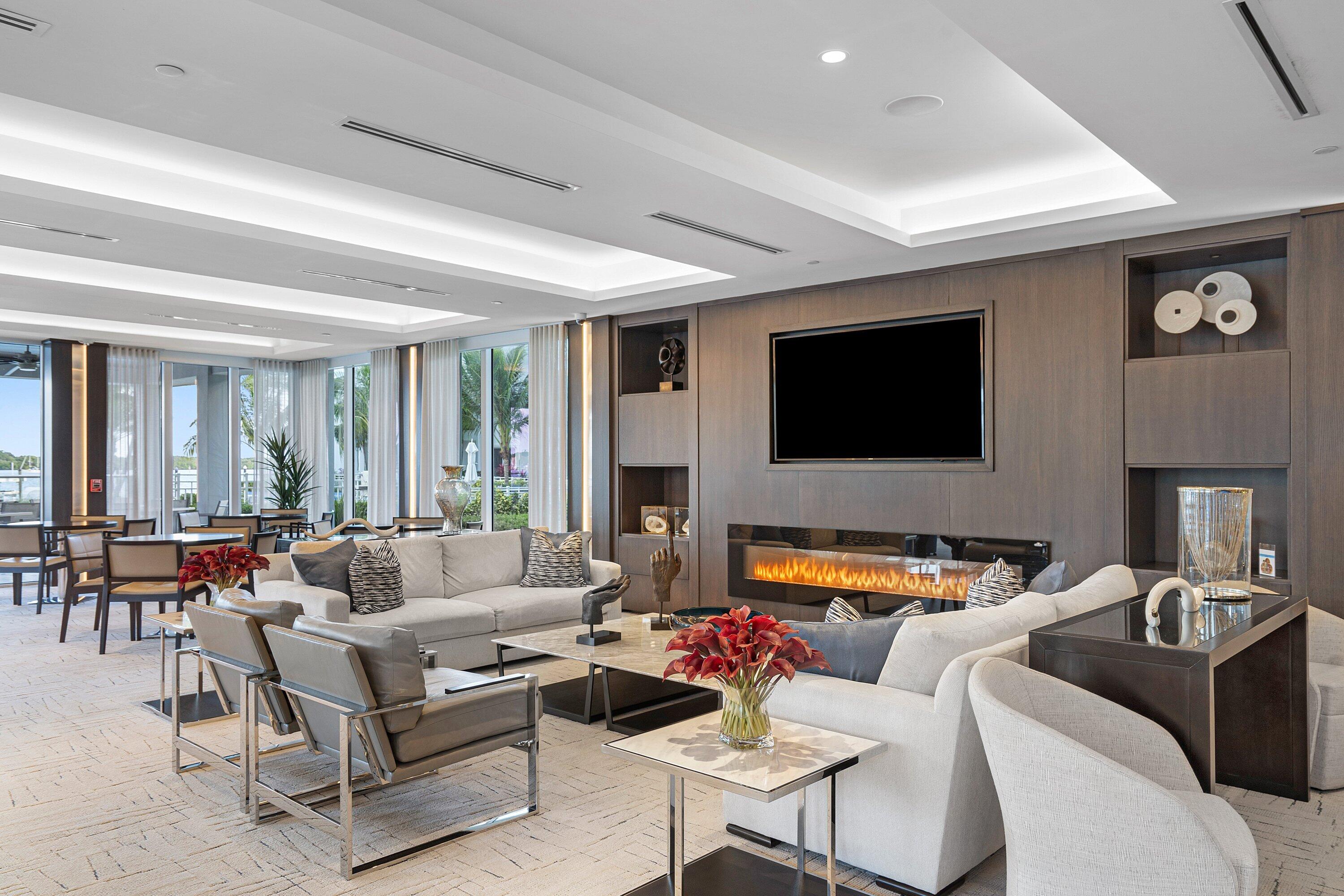 WATER CLUB - Residential