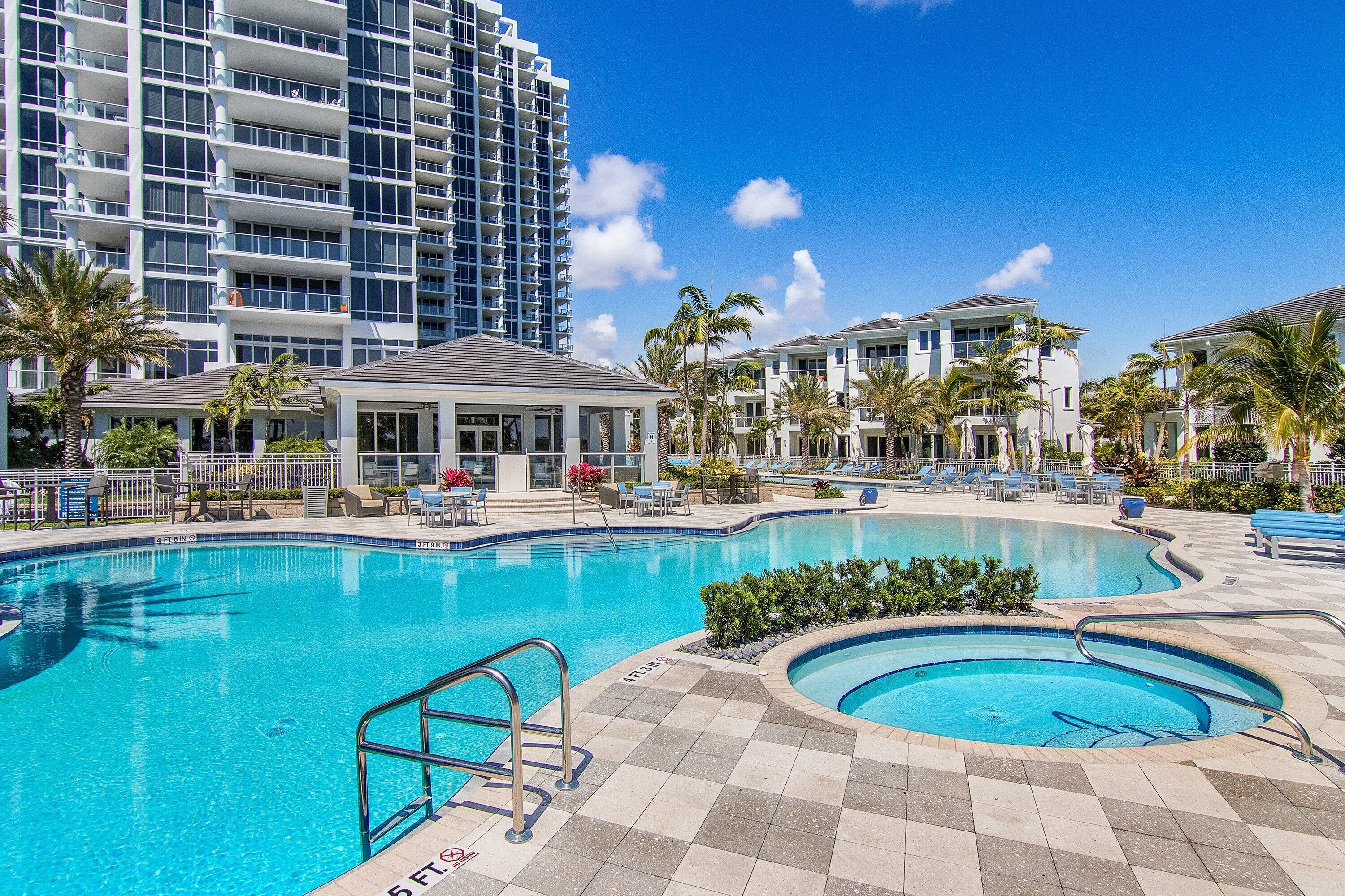WATER CLUB - Residential