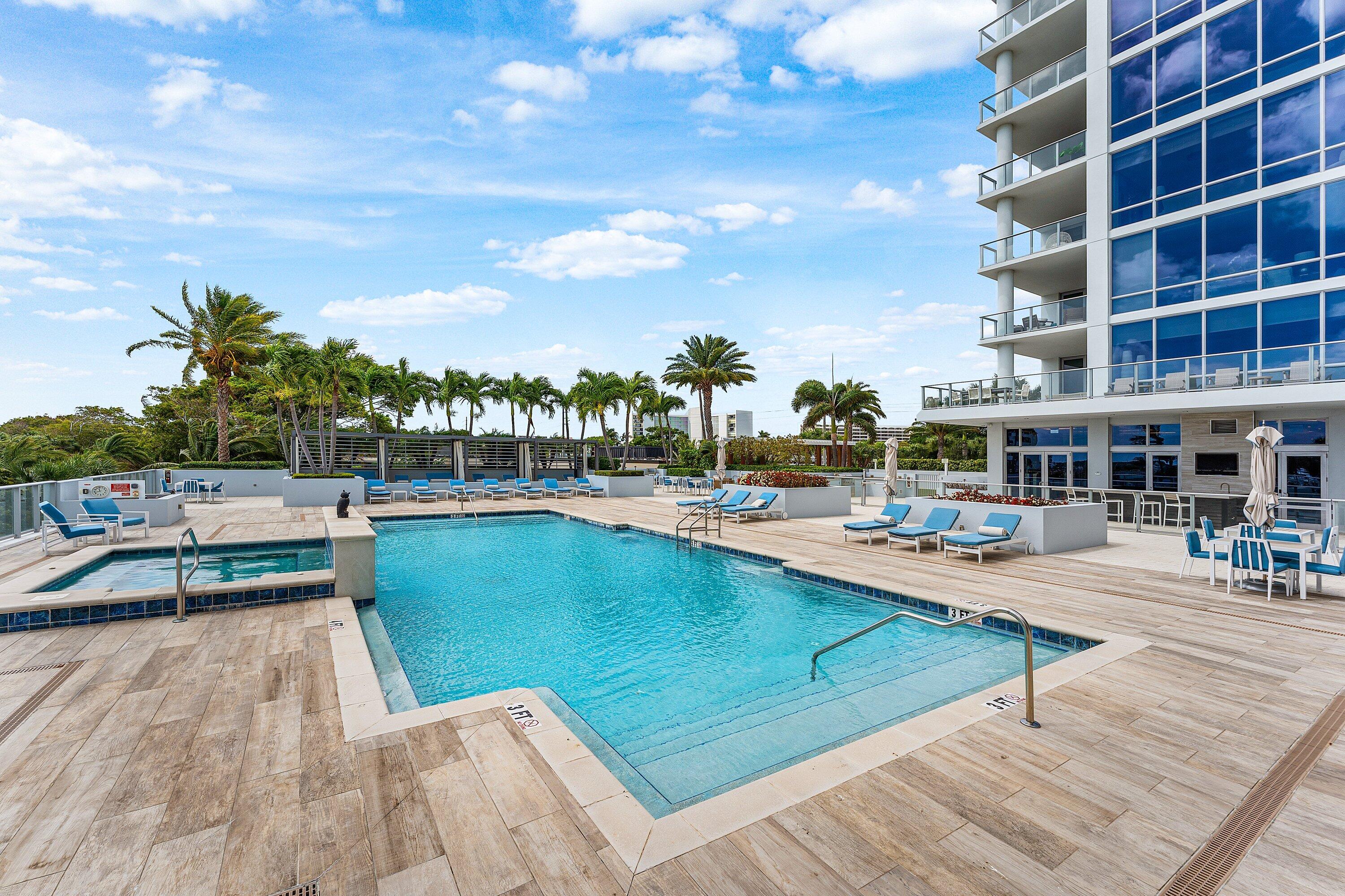 WATER CLUB - Residential